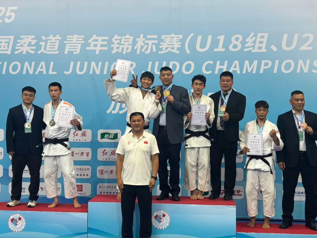 靖江健儿全国锦标赛摘金夺银